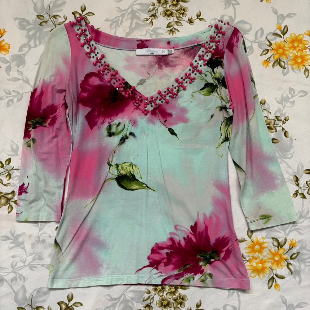 Blumarine Size XS Beaded Patterned V-Neck Blouse